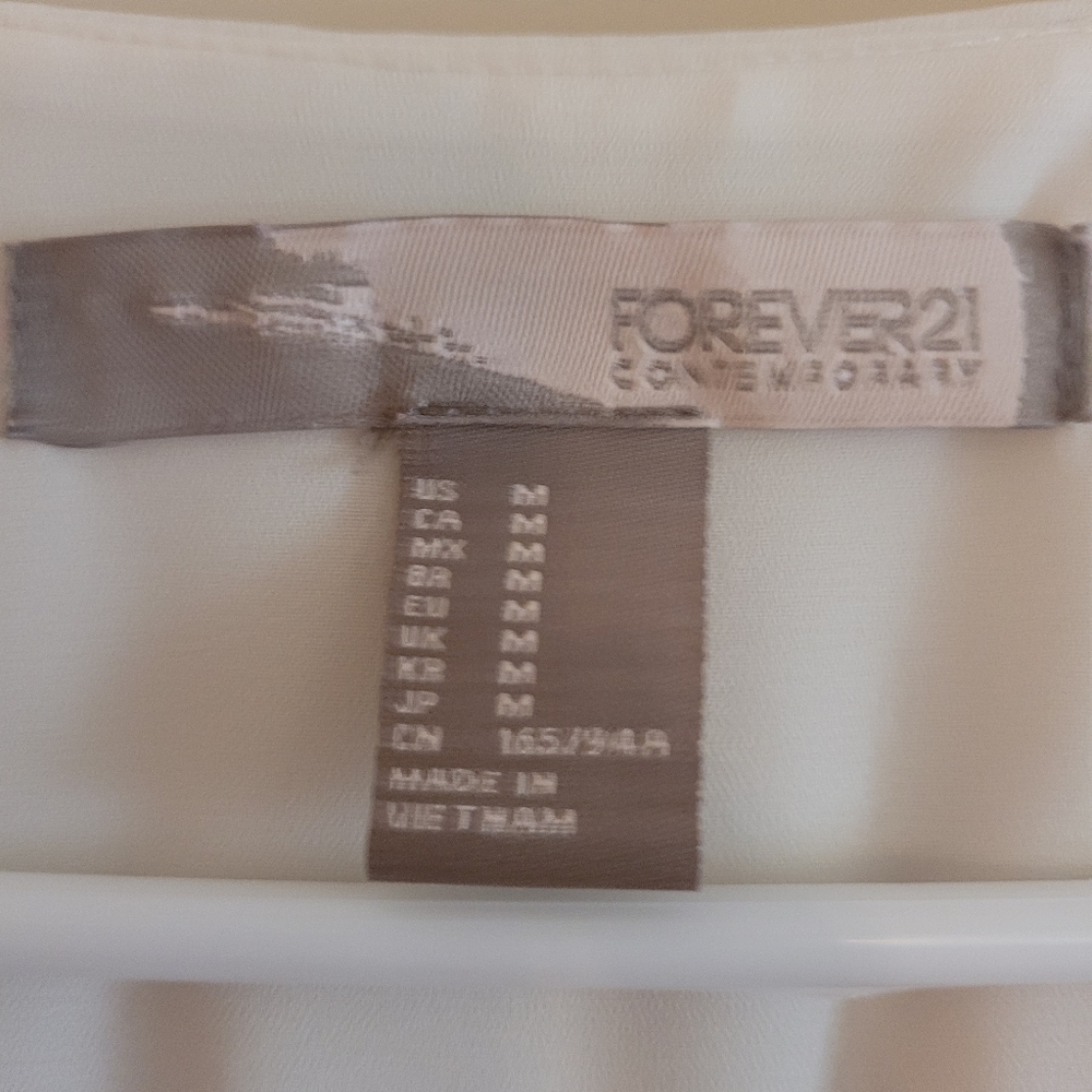 Cream Blouse - Picture 2 of 5